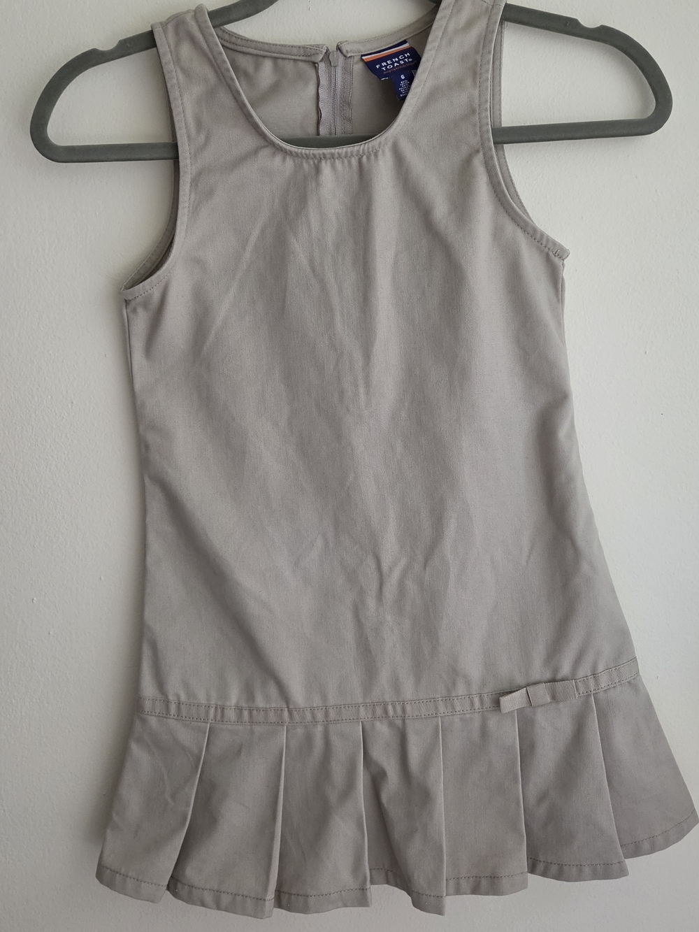 French Toast Girls Size 6 Khaki Pleated Jumper Dress Bow Accent Sleeveless